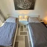 Bege Apartments Businessside