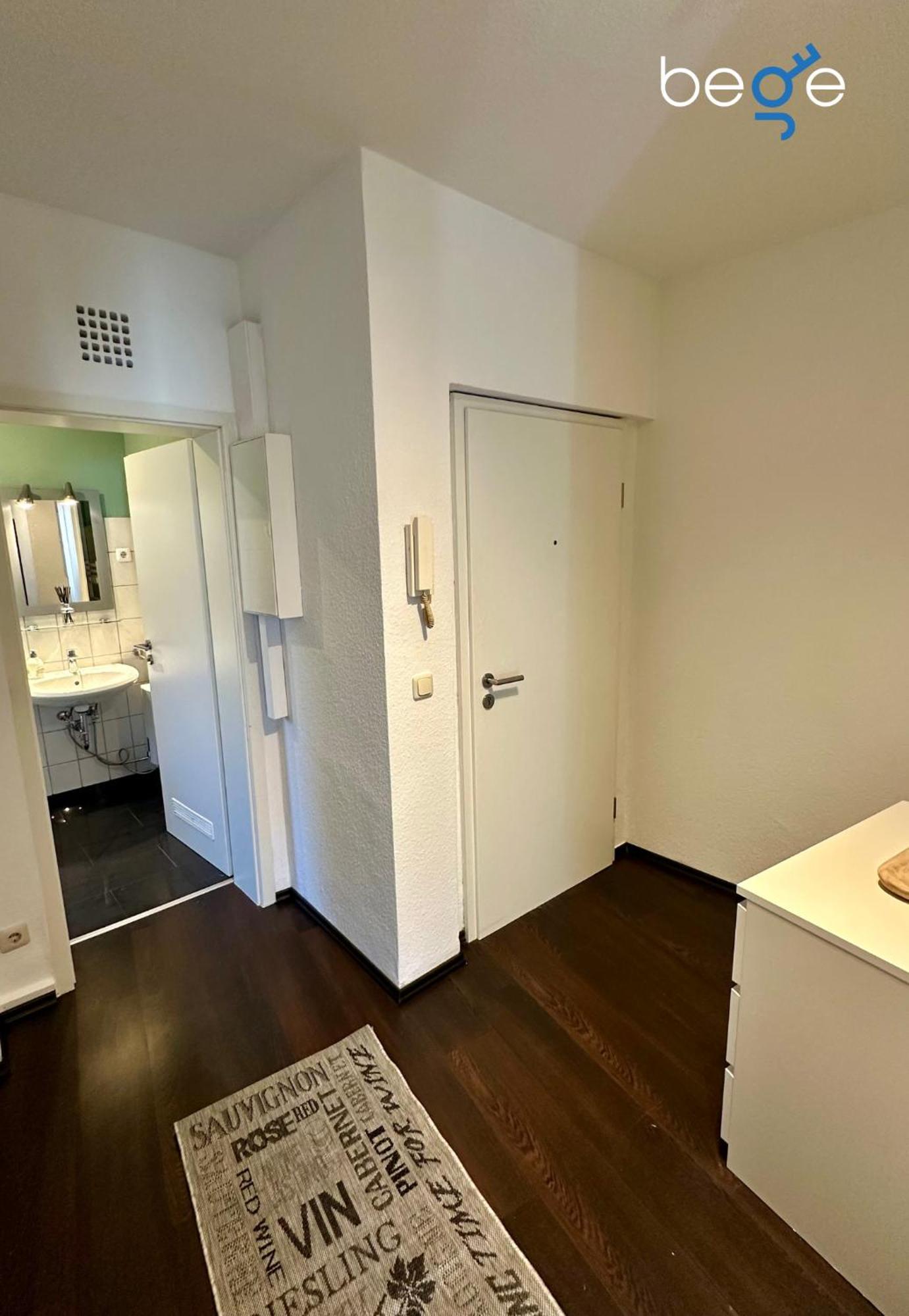 Apartment Bege Businessside